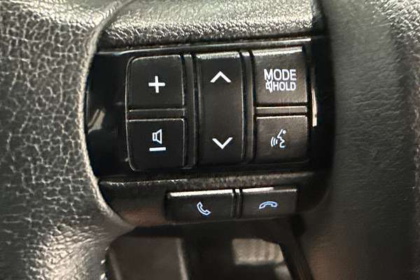 2021 Toyota Hilux RUGGED X (4x4) GUN126R FACELIFT 4X4