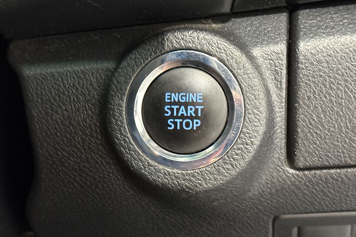 2021 Toyota Hilux RUGGED X (4x4) GUN126R FACELIFT 4X4