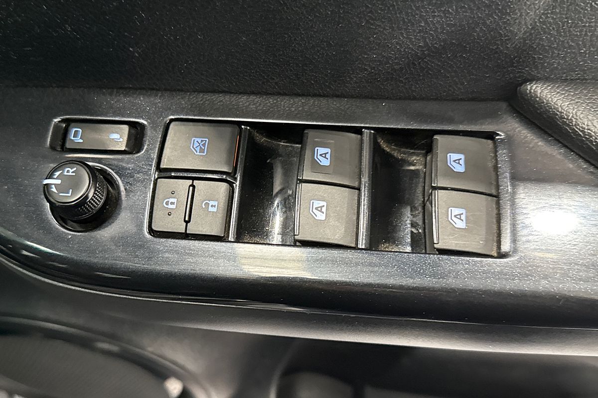 2021 Toyota Hilux RUGGED X (4x4) GUN126R FACELIFT 4X4