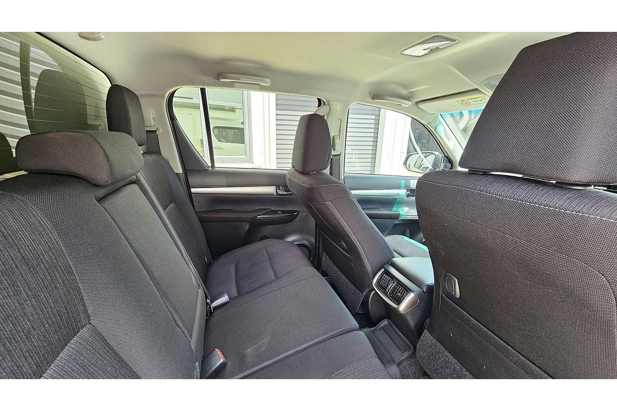 2017 Toyota Hilux SR5 GUN126R 4X4