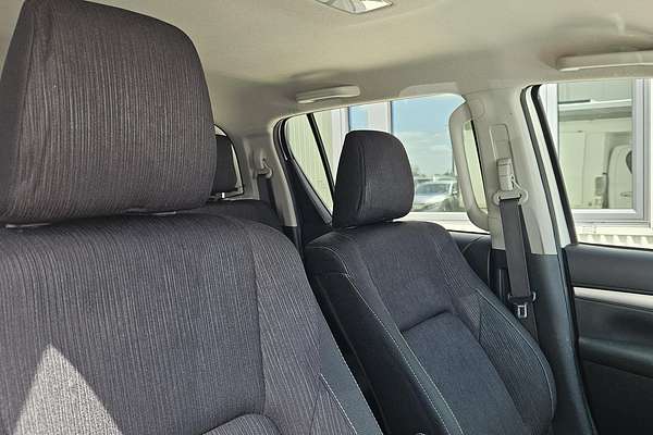 2017 Toyota Hilux SR5 GUN126R 4X4