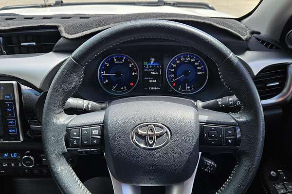 2017 Toyota Hilux SR5 GUN126R 4X4
