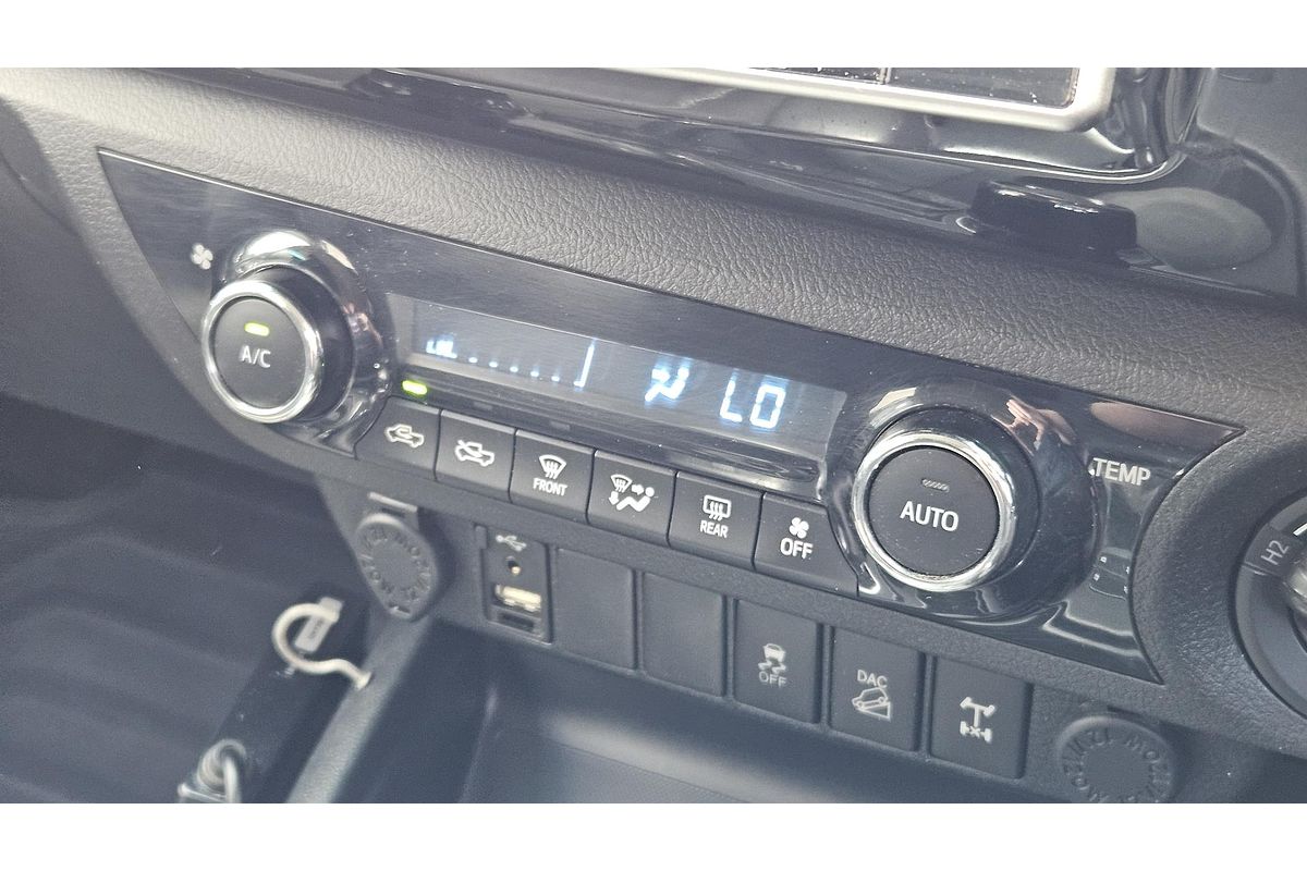 2017 Toyota Hilux SR5 GUN126R 4X4