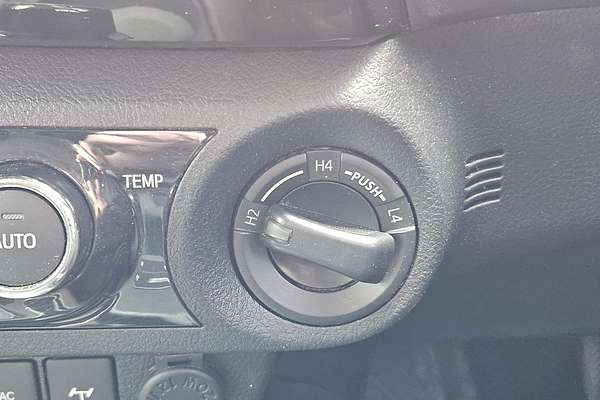 2017 Toyota Hilux SR5 GUN126R 4X4