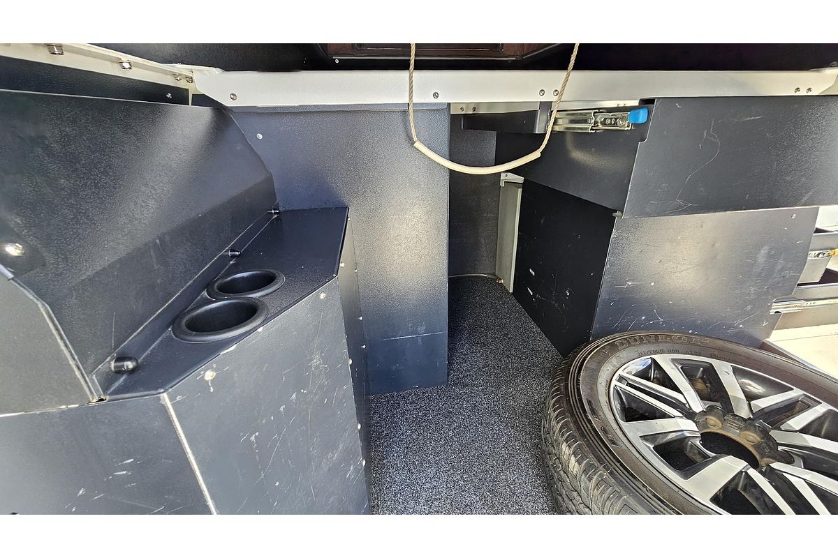 2017 Toyota Hilux SR5 GUN126R 4X4