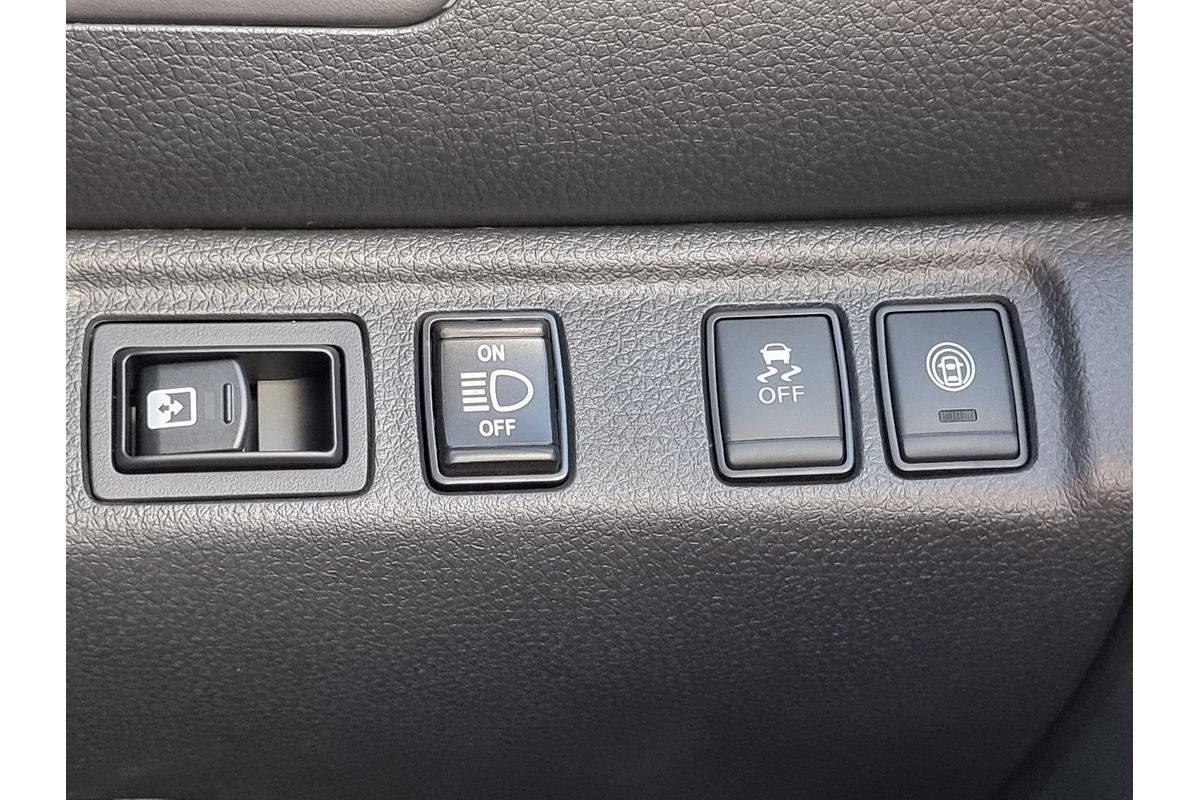 2025 Nissan Navara PRO-4X Warrior D23 4X4