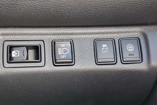 2025 Nissan Navara PRO-4X Warrior D23 4X4