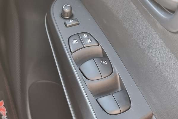 2025 Nissan Navara PRO-4X Warrior D23 4X4