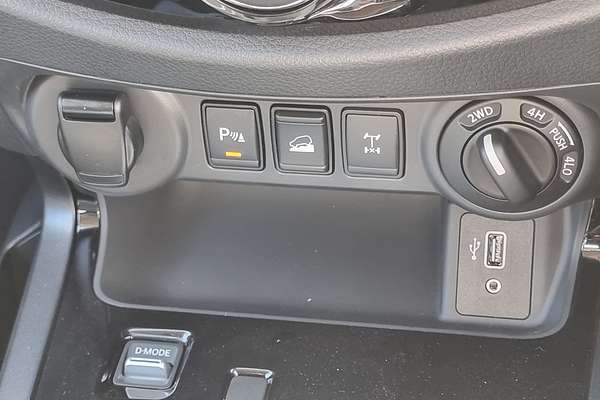 2025 Nissan Navara PRO-4X Warrior D23 4X4