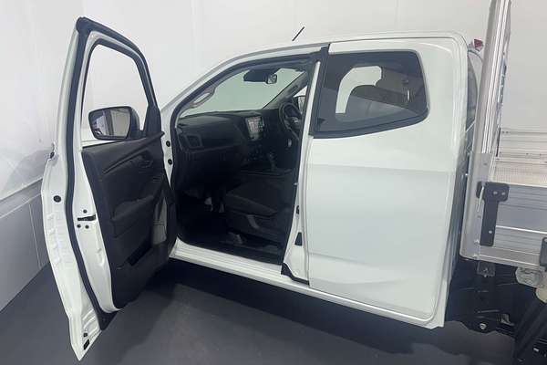 2025 Isuzu D-MAX SX 4X4