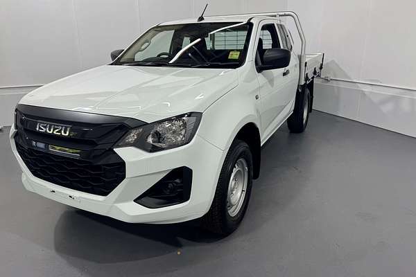 2025 Isuzu D-MAX SX 4X4
