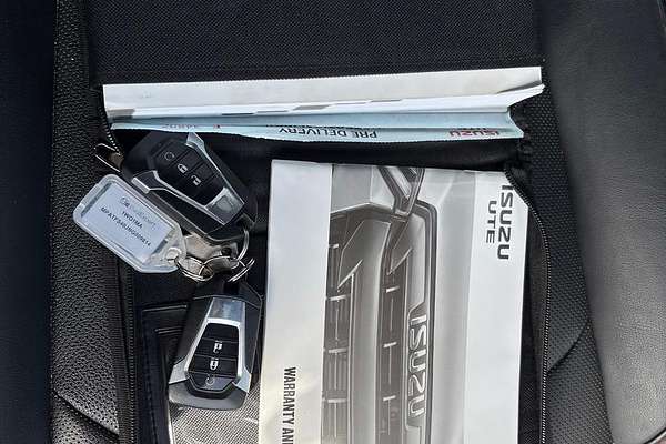 2022 Isuzu D-MAX X-TERRAIN 4X4