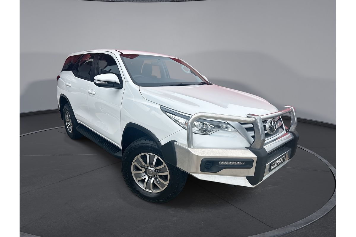 2016 Toyota Fortuner GX GUN156R