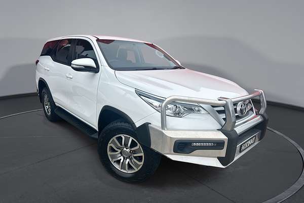 2016 Toyota Fortuner GX GUN156R