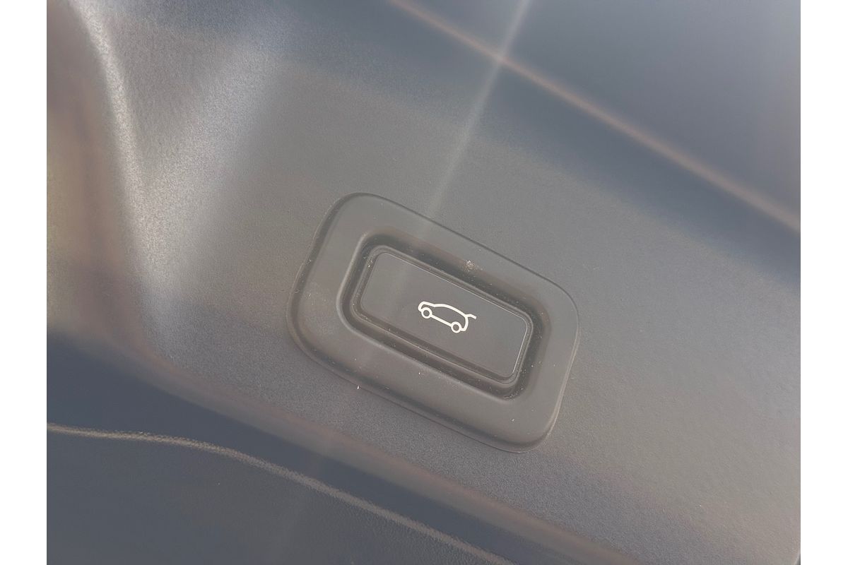 2019 Land Rover Range Rover Evoque P200 R-Dynamic S L551