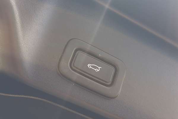 2019 Land Rover Range Rover Evoque P200 R-Dynamic S L551