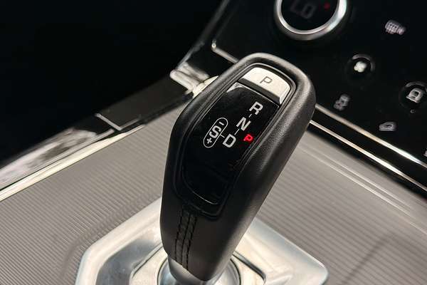 2019 Land Rover Range Rover Evoque P200 R-Dynamic S L551