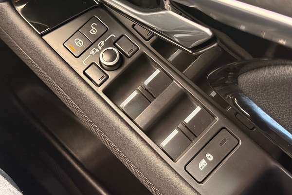 2019 Land Rover Range Rover Evoque P200 R-Dynamic S L551