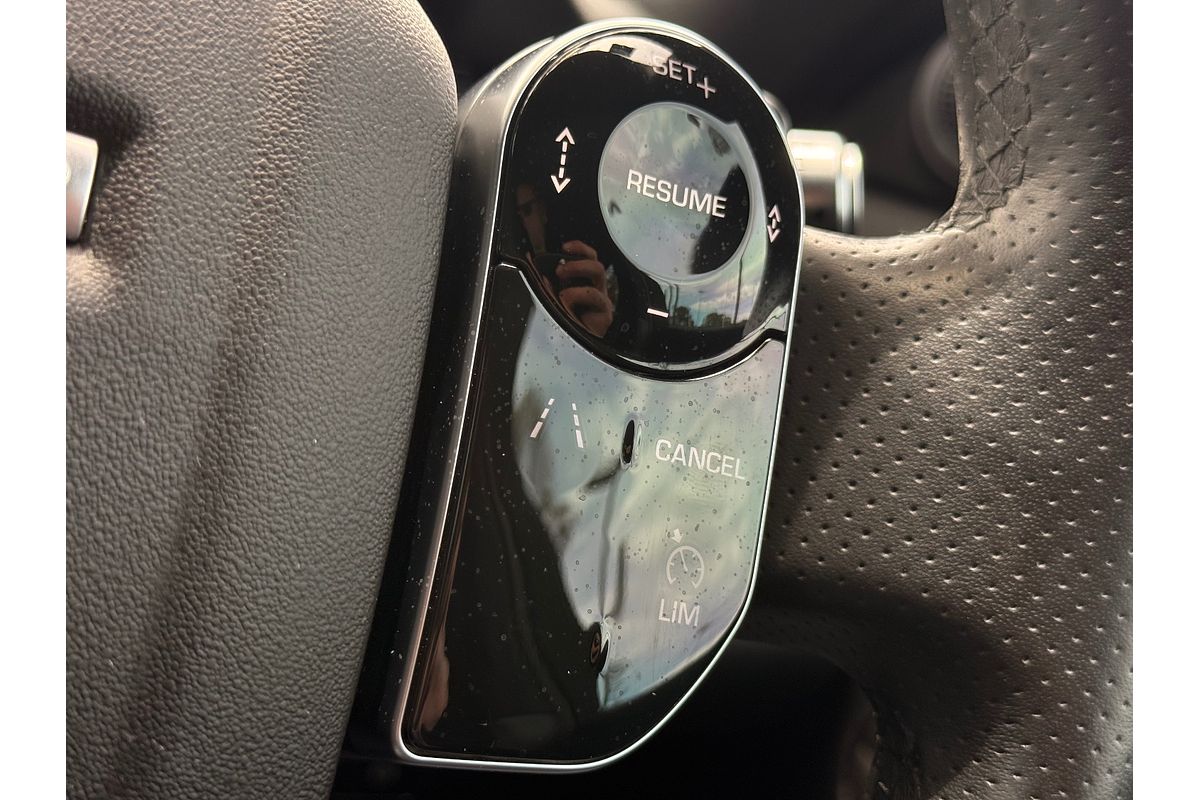 2019 Land Rover Range Rover Evoque P200 R-Dynamic S L551