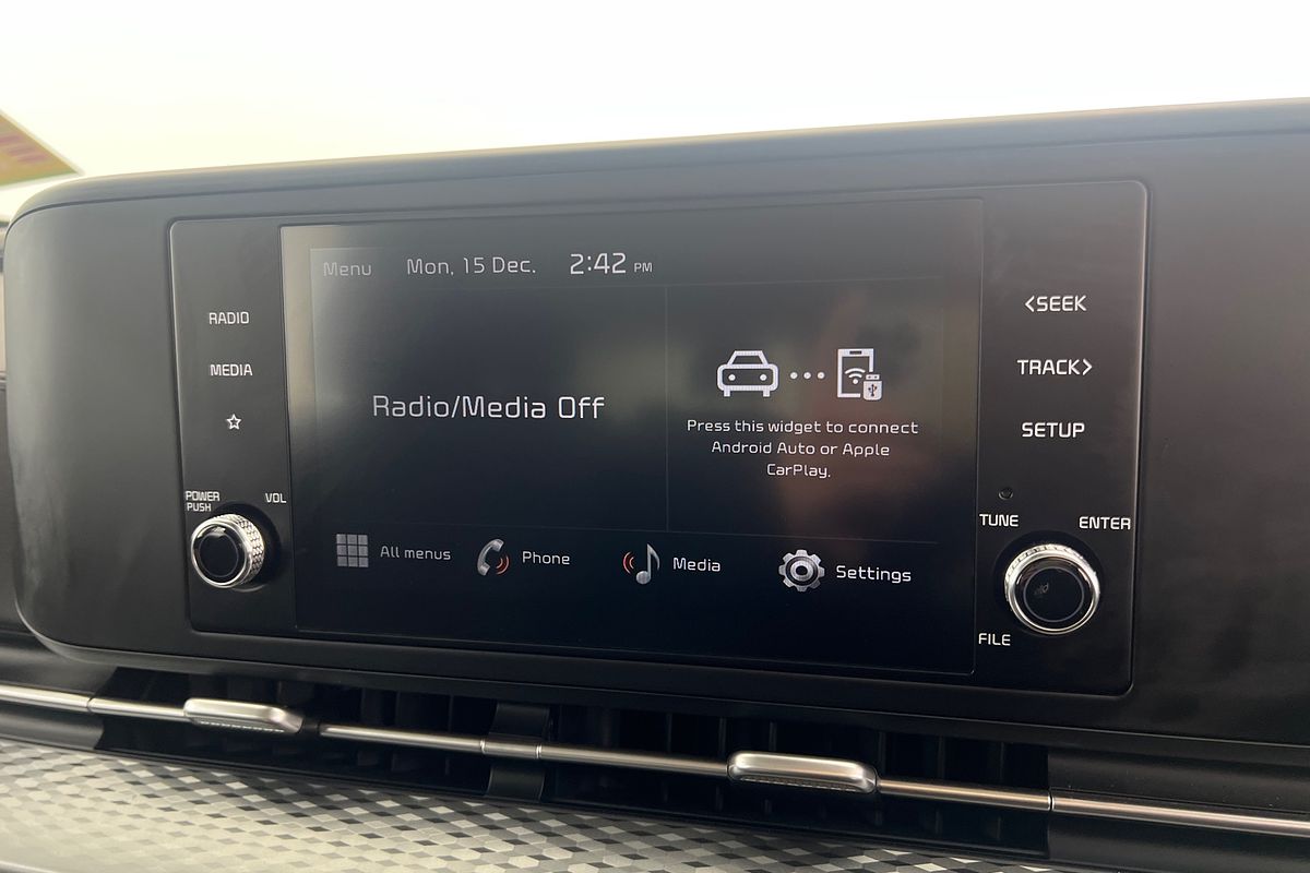 2023 Kia Carnival S KA4