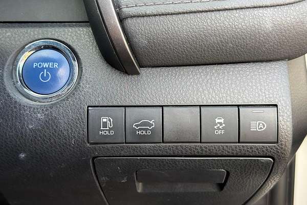 2021 Toyota Camry Ascent AXVH70R