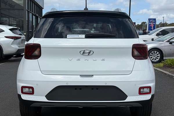 2024 Hyundai Venue Elite QX.V5