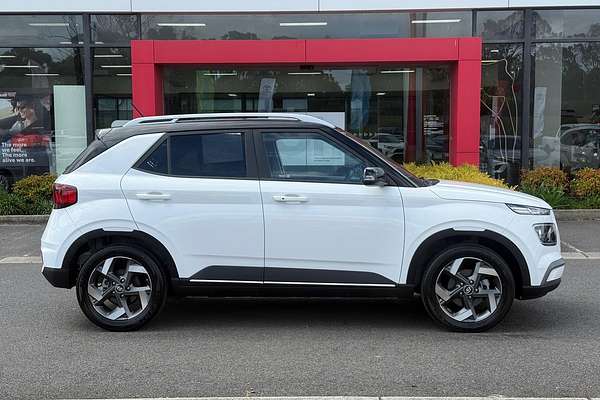 2024 Hyundai Venue Elite QX.V5