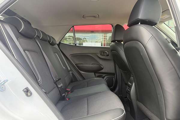 2024 Hyundai Venue Elite QX.V5