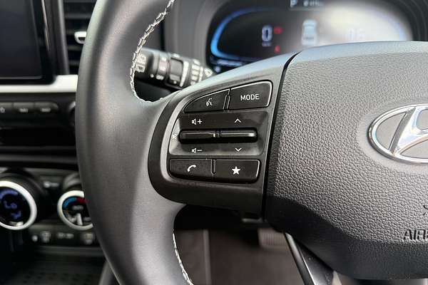 2024 Hyundai Venue Elite QX.V5