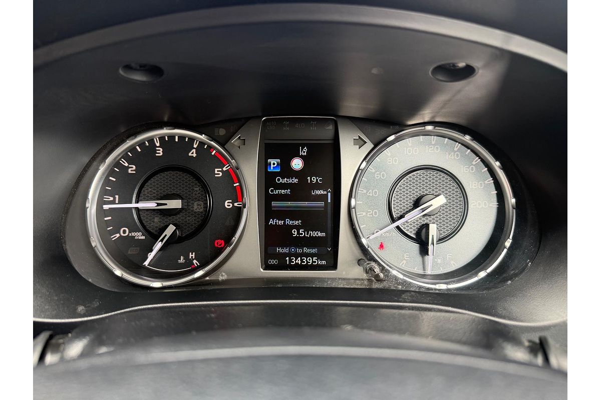 2021 Toyota Hilux SR GUN126R 4X4