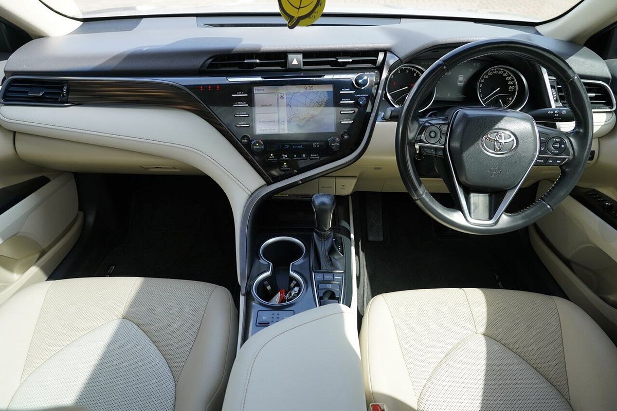 2020 Toyota Camry SL GSV70R