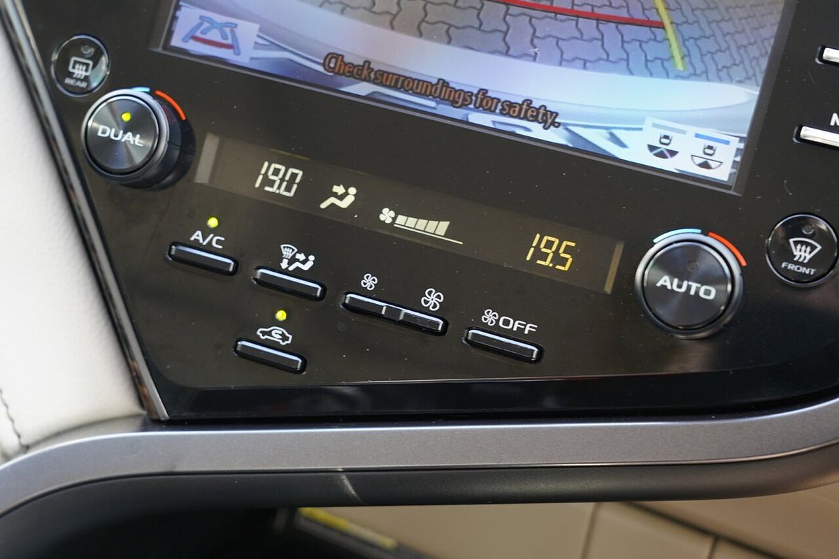 2020 Toyota Camry SL GSV70R