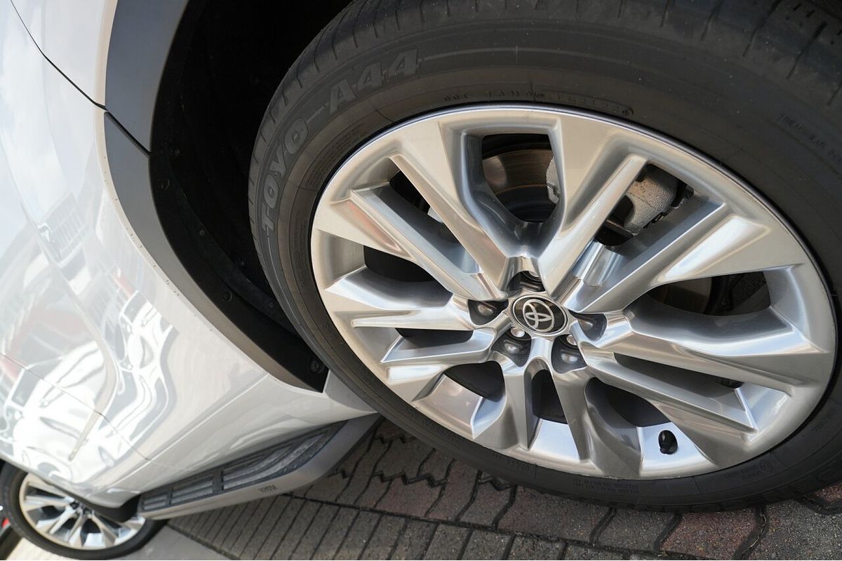 2023 Toyota Kluger Grande AXUH78R