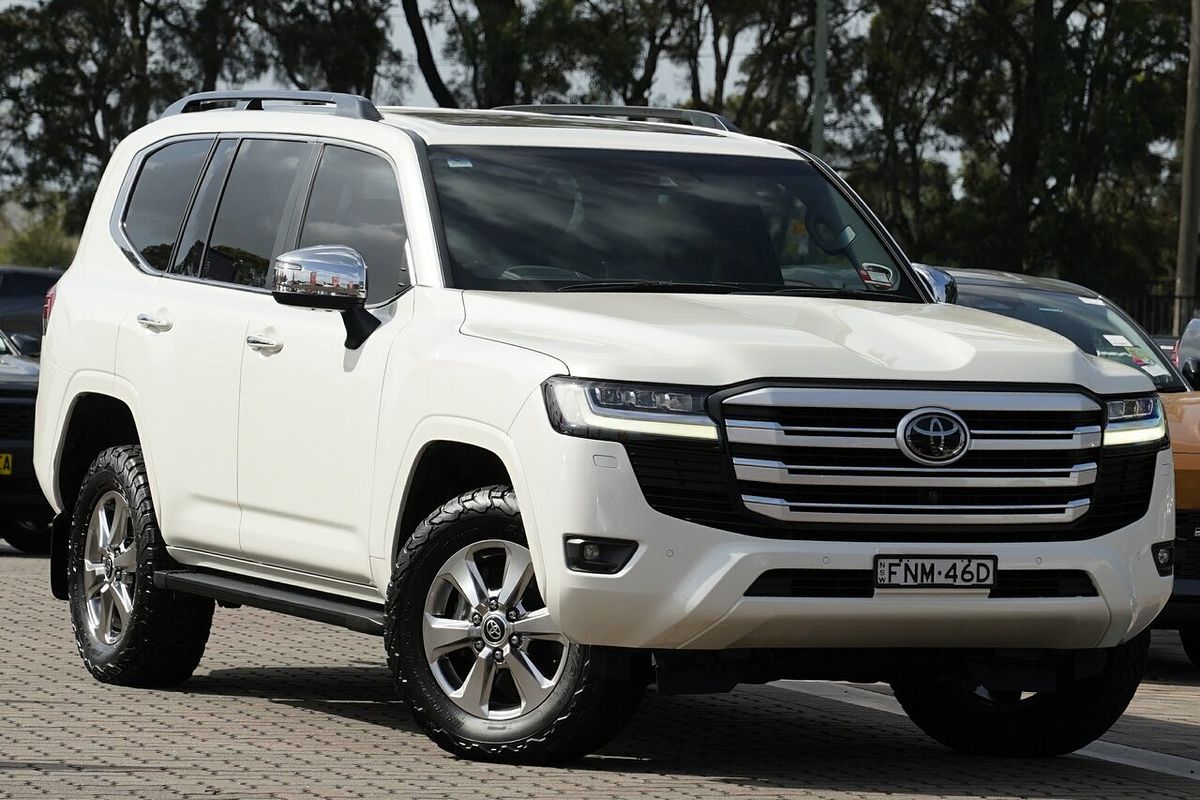 2021 Toyota Landcruiser Sahara FJA300R