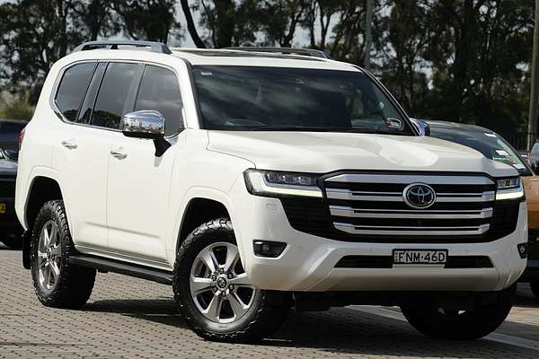 2021 Toyota Landcruiser Sahara FJA300R