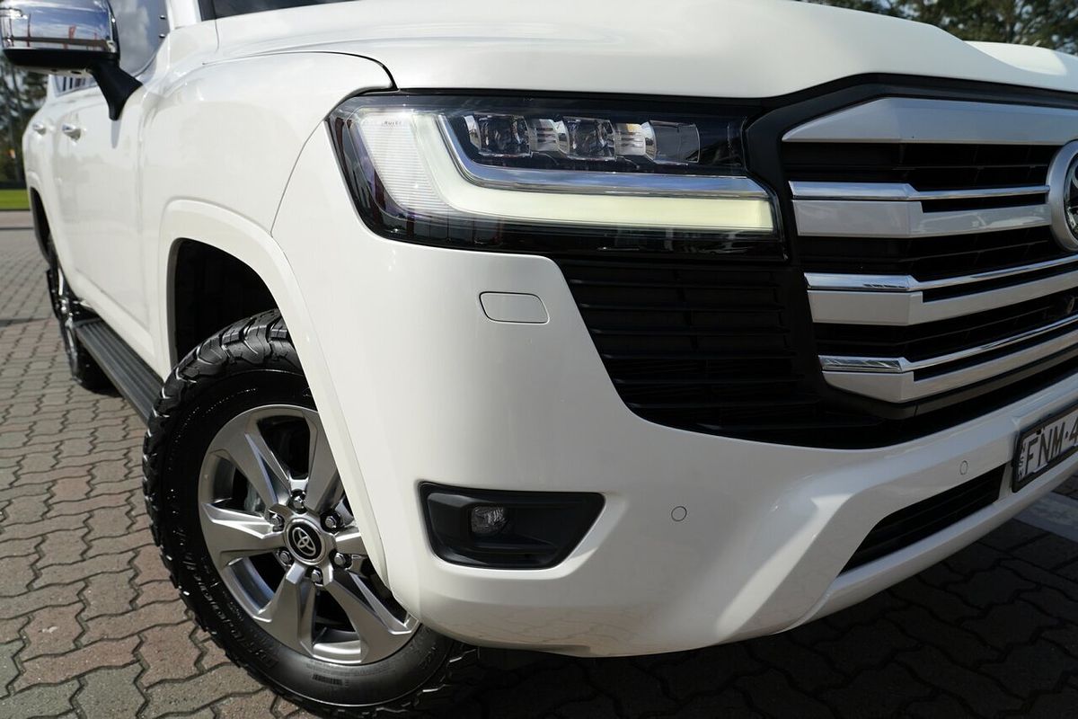 2021 Toyota Landcruiser Sahara FJA300R