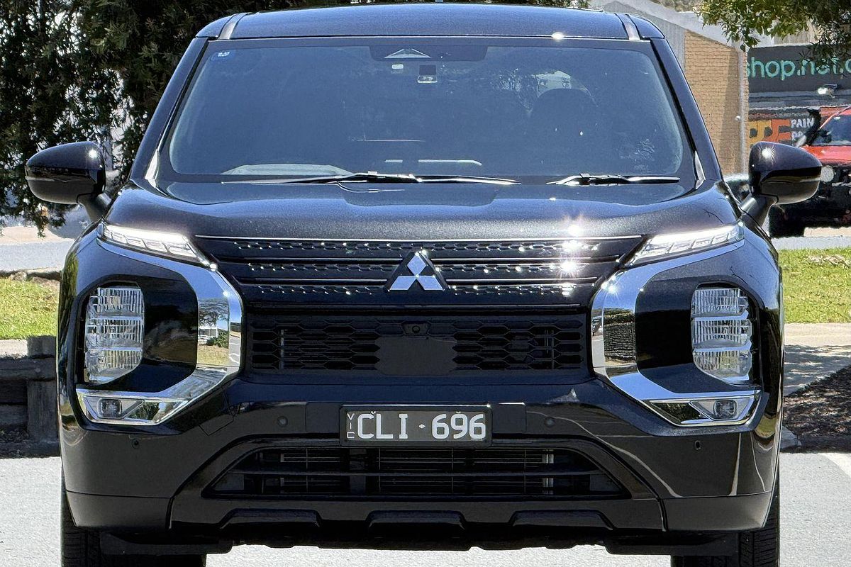 2023 Mitsubishi Outlander LS ZM