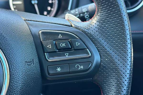 2022 MG HS Essence SAS23 thumb-4