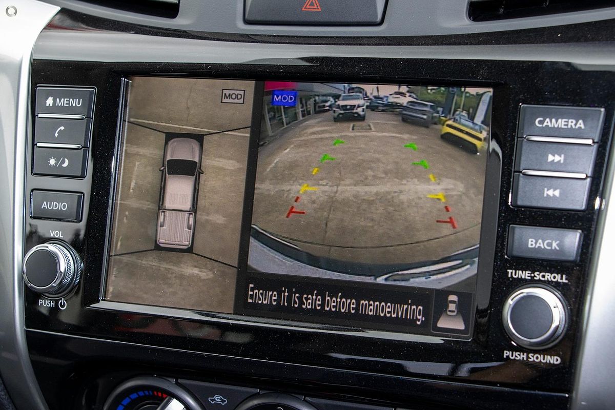 2025 Nissan Navara ST D23 4X4