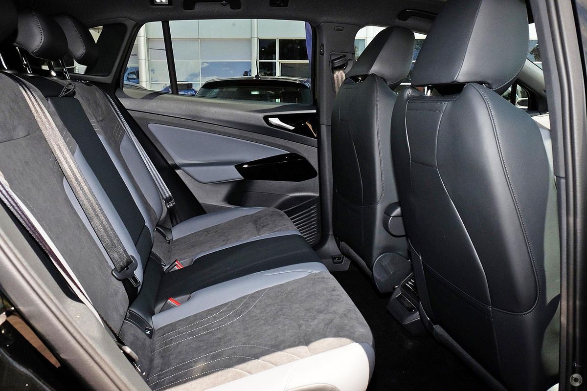 2025 Volkswagen ID.4 Pro E2