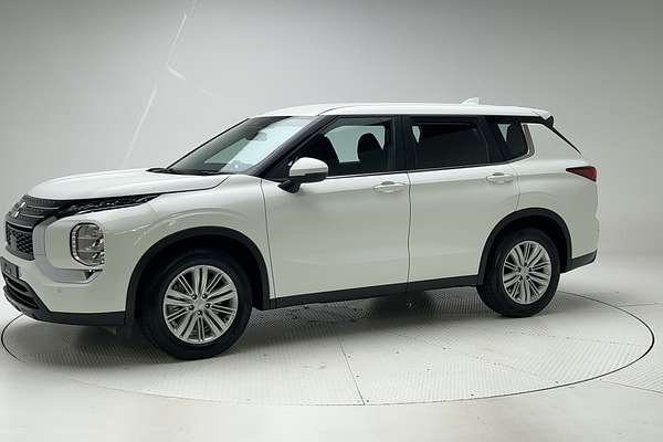 2023 Mitsubishi Outlander ES ZM thumb-3