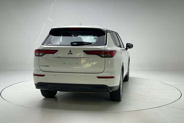 2023 Mitsubishi Outlander ES ZM thumb-6