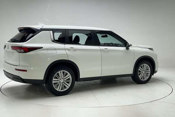 2023 Mitsubishi Outlander ES ZM thumb-7