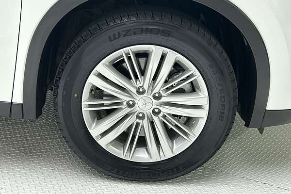 2023 Mitsubishi Outlander ES ZM thumb-9