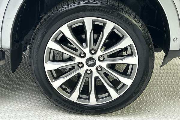 2024 Ford Everest Platinum 3.0L thumb-9