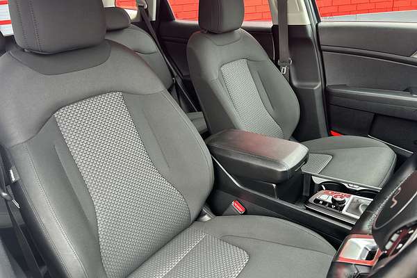 2024 Kia Sportage S NQ5