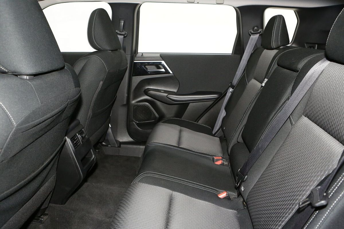 2024 Mitsubishi Outlander ES ZM