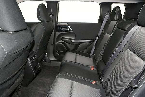 2024 Mitsubishi Outlander ES ZM