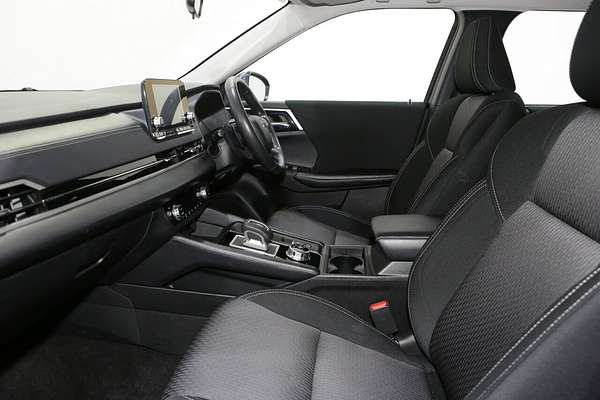 2024 Mitsubishi Outlander ES ZM