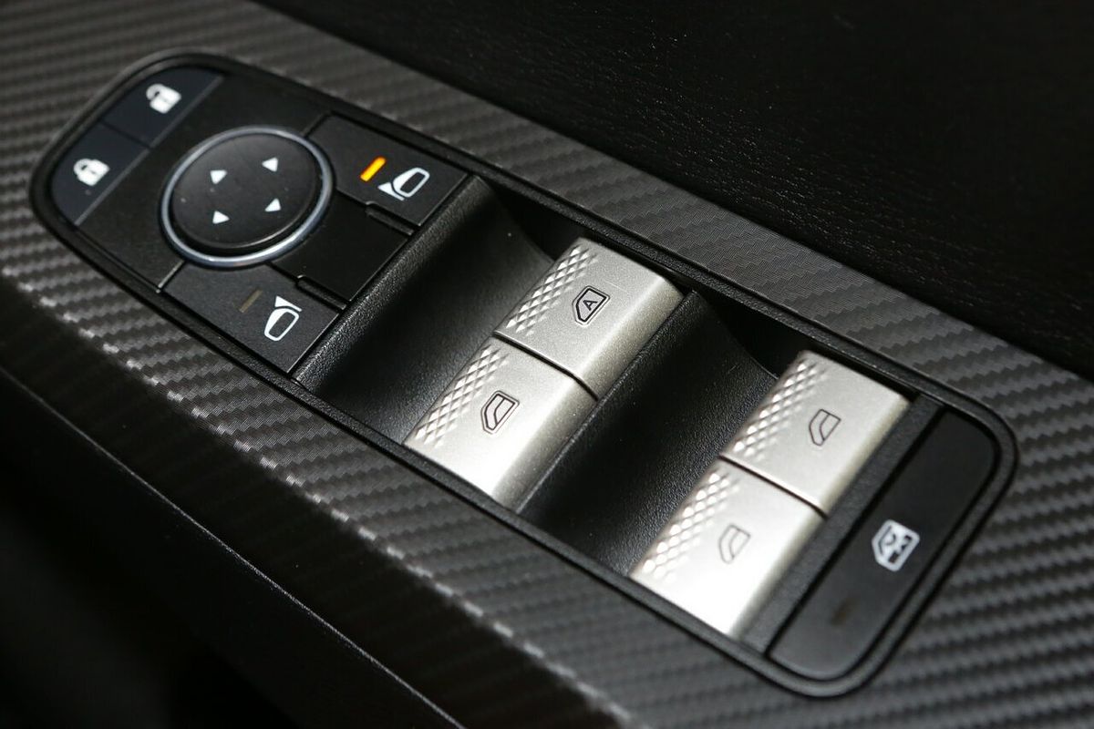 2024 Mitsubishi Outlander ES ZM